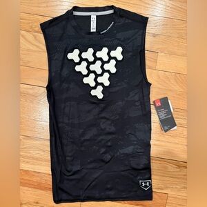 Under Armour Black HeatGear compression sleeveless shirt with padded heart pad-S